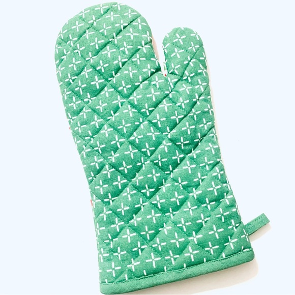 SHANNON ROAD Holiday Oven Mitt, green and red - Picture 2 of 3